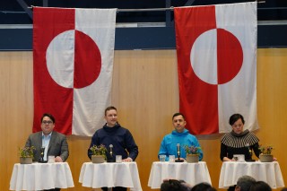 不装了！万斯登格陵兰岛鼓吹“脱丹入美”