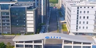 蓝思科技的产品及业务范围是什么？蓝思科技的市场地位如何？