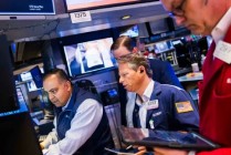 4月17日收盘：纳指与标普500指数连续第二日创历史新高