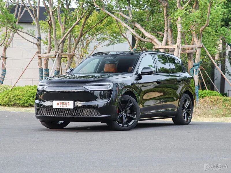 问界销冠天团再放大招！1.5万补贴延期，2026前下单都划算？  第7张