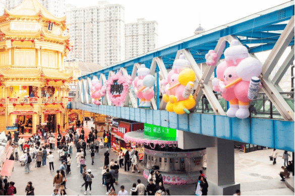 赏樱、嚯酒、嗦虾！ 青岛白啤樱花季“花”式开启  第1张